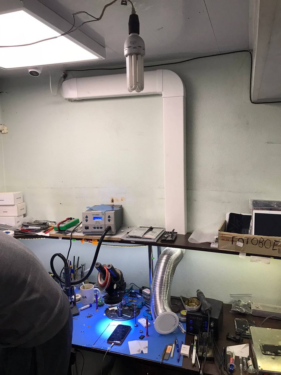 м. Одеса, витяжка у ремонті телефонів